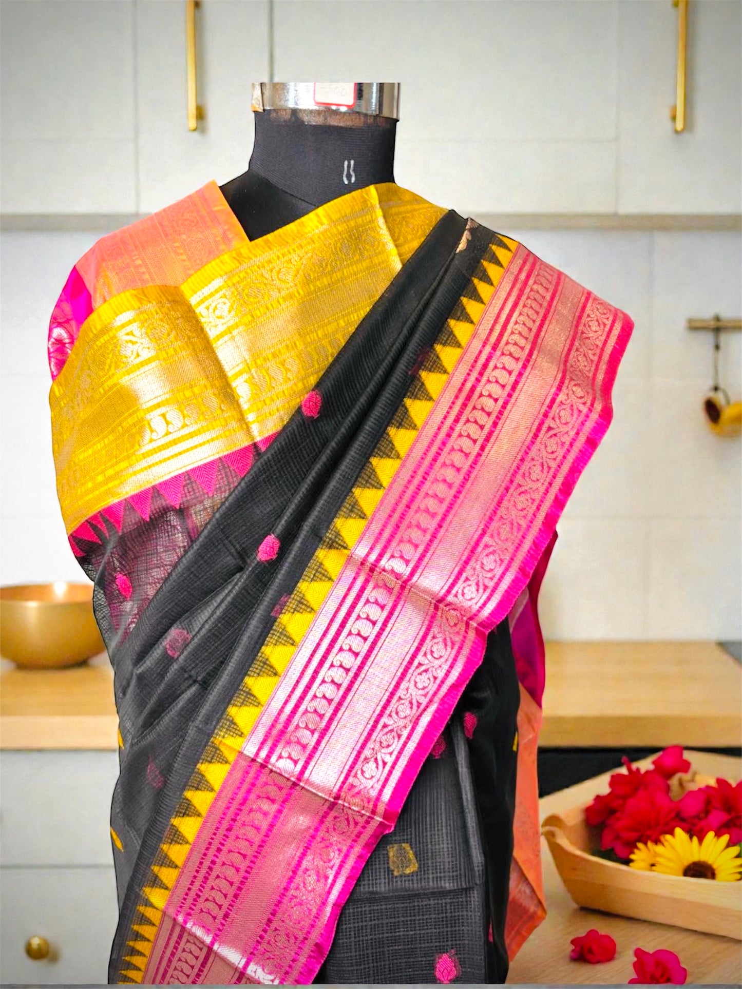 Kota Gadwal Saree- Black