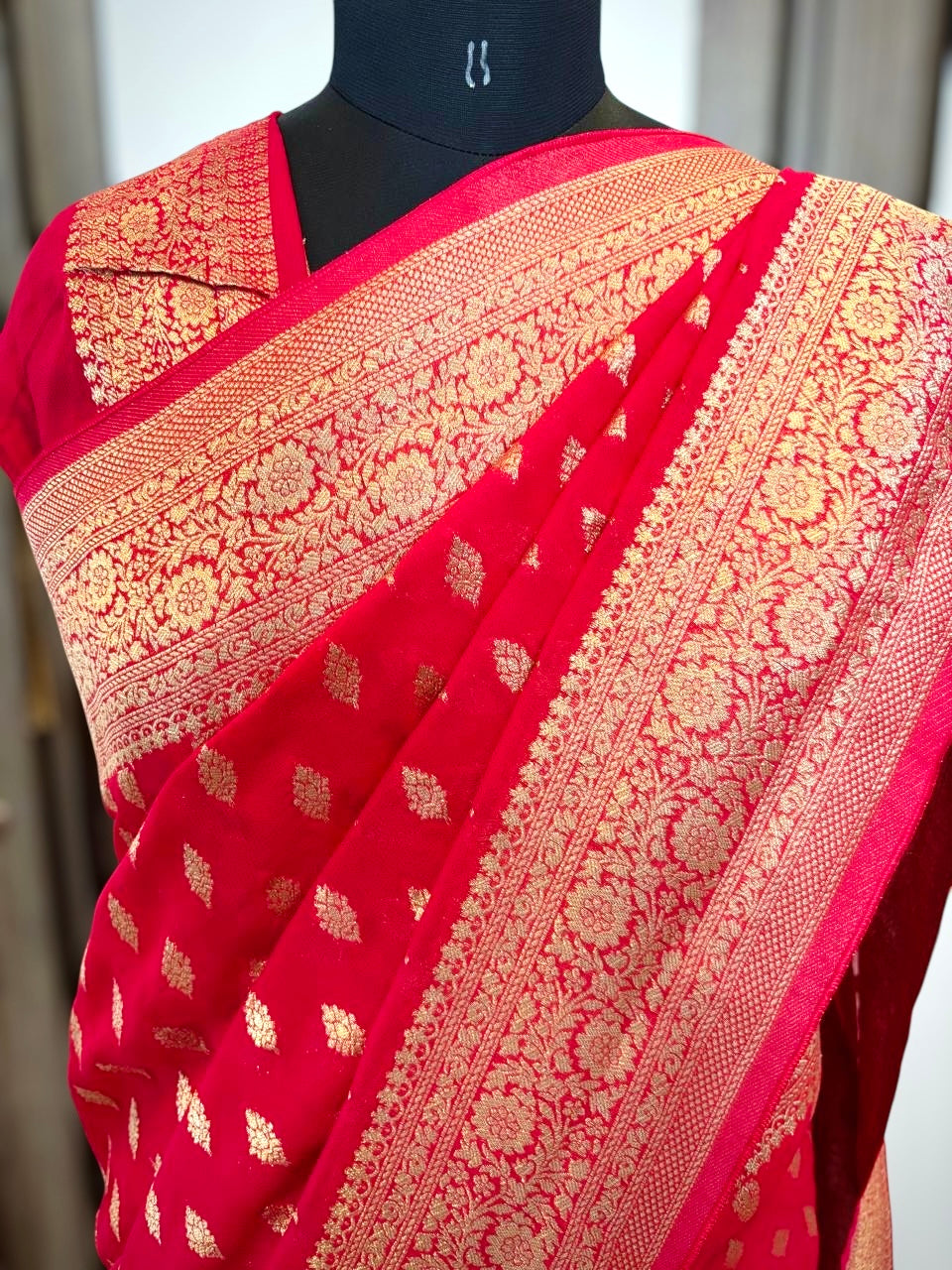 Pure Handloom Khaddi Georgette Kadwa Butta Banarasi Saree- Red
